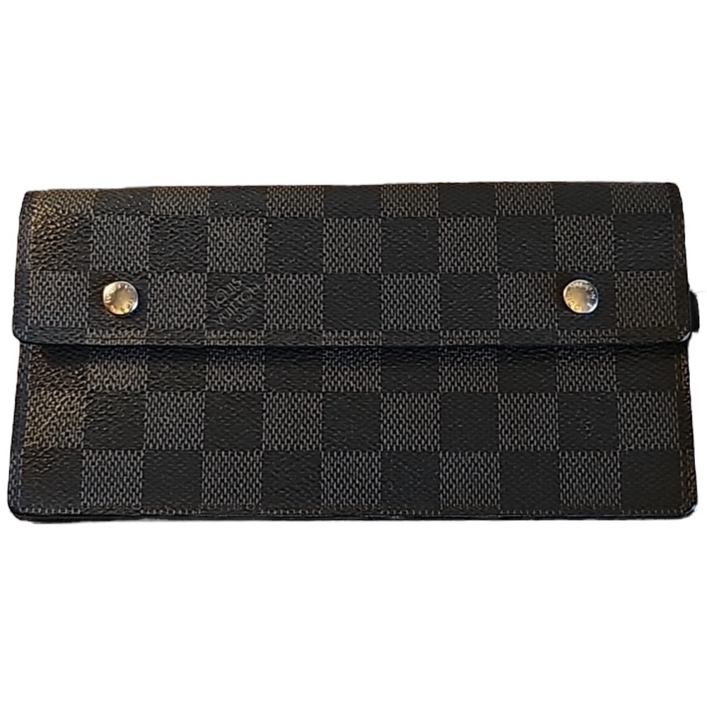 Louis Vuitton Damier Graphite
Portefeuille Accordian Long Wallet
